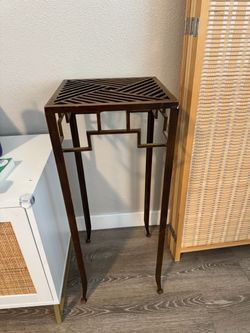 Tall Metal Plant Stand with Lattice Top