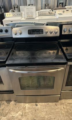 Stainless Steel Electric Range by GE