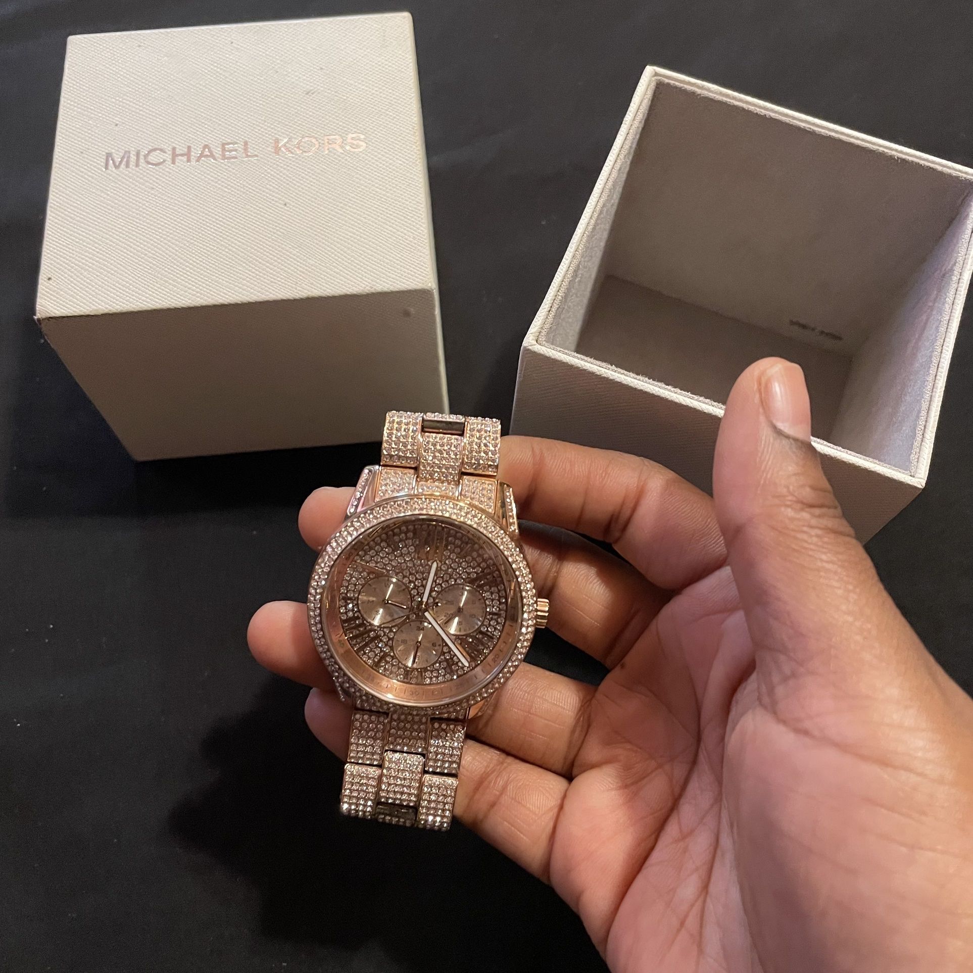 Michael Kors for Sale in Long Beach, CA - OfferUp