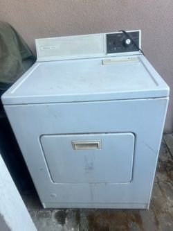 Secadora de Gas  gratis trabaja pero esta vieja