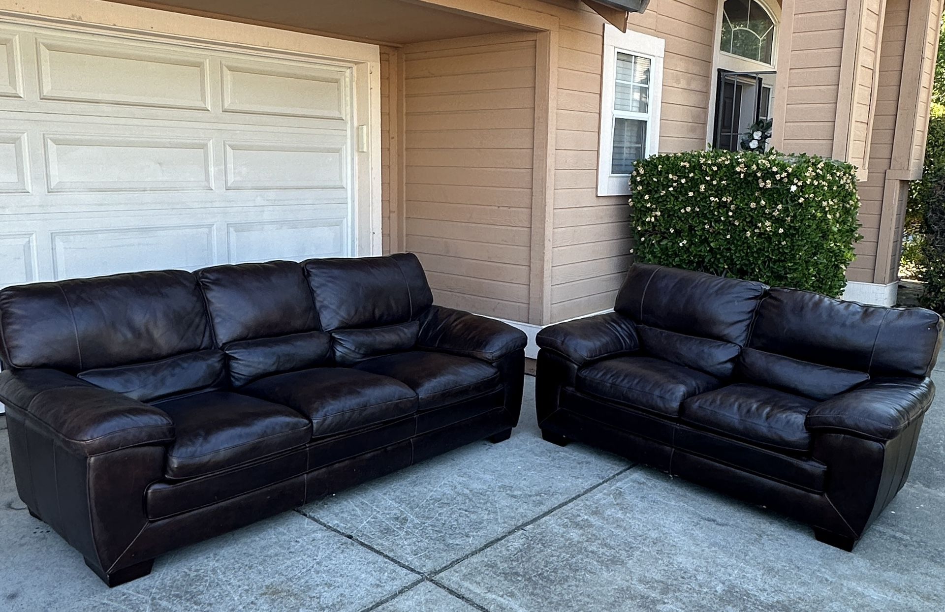 Comfy Real Leather Couch/Sofa + Loveseat | FREE DELIVERY