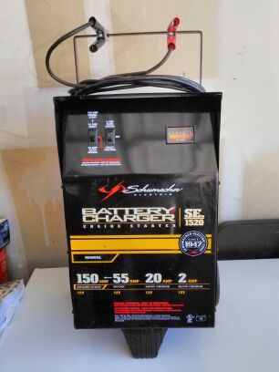 Schumacher SE-1520 '150/40/2 Amp' 12volt Manual Starter Charger