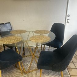 Kitchen table and 3 chairs