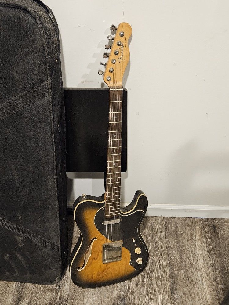 Fedenr Squier Semi Hallow Telecaster