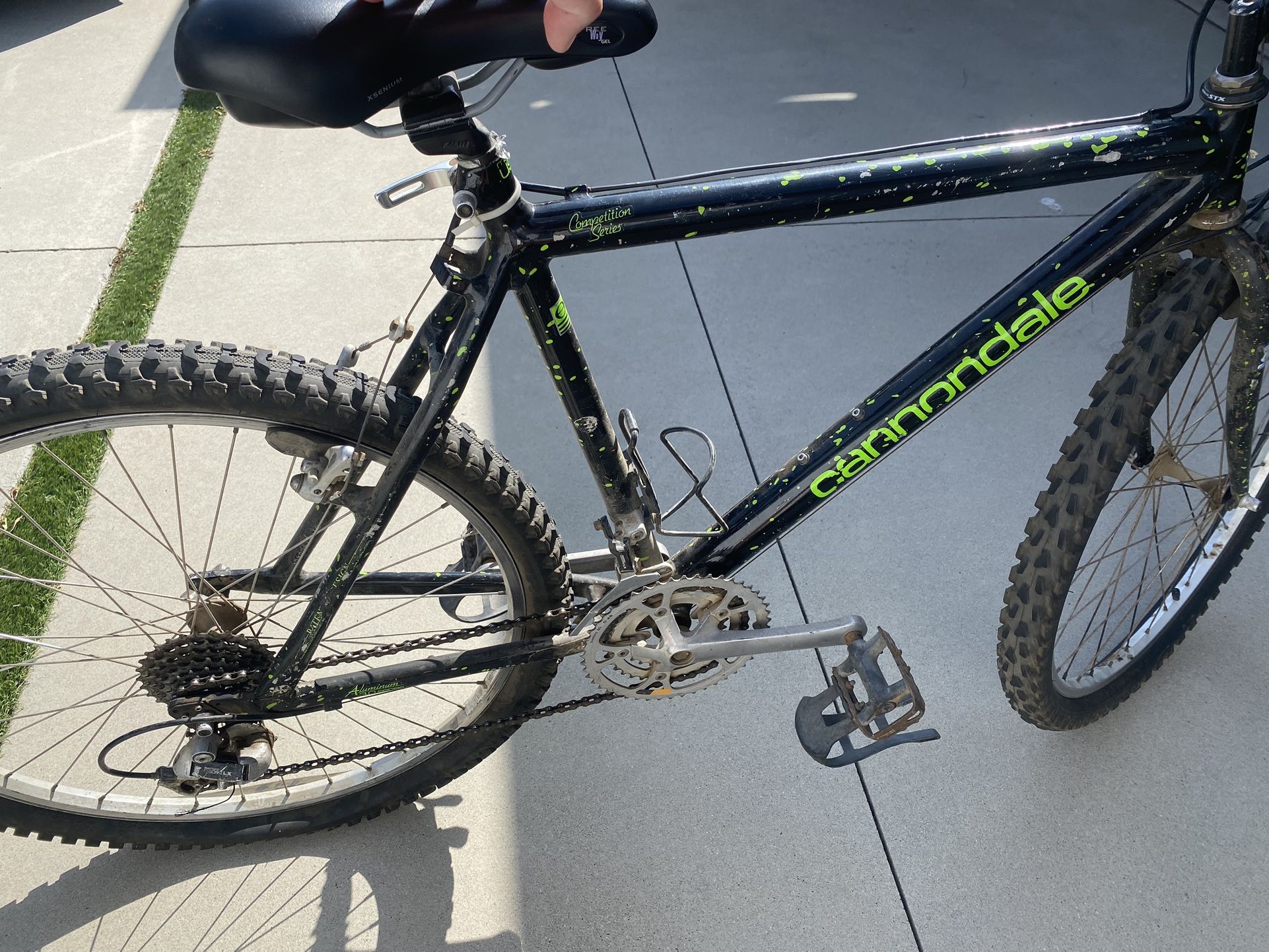 Vintage Aluminum Frame Cannondale SM700 Comp Series