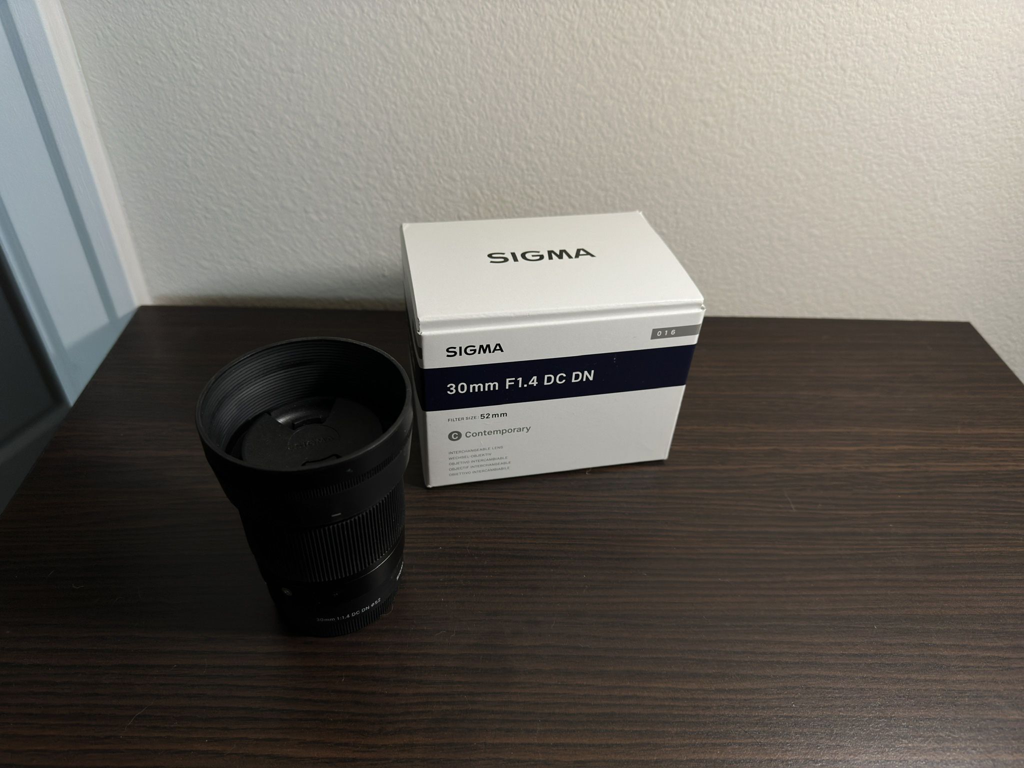 Sigma 30mm F1.4 DC DN | C lens.
