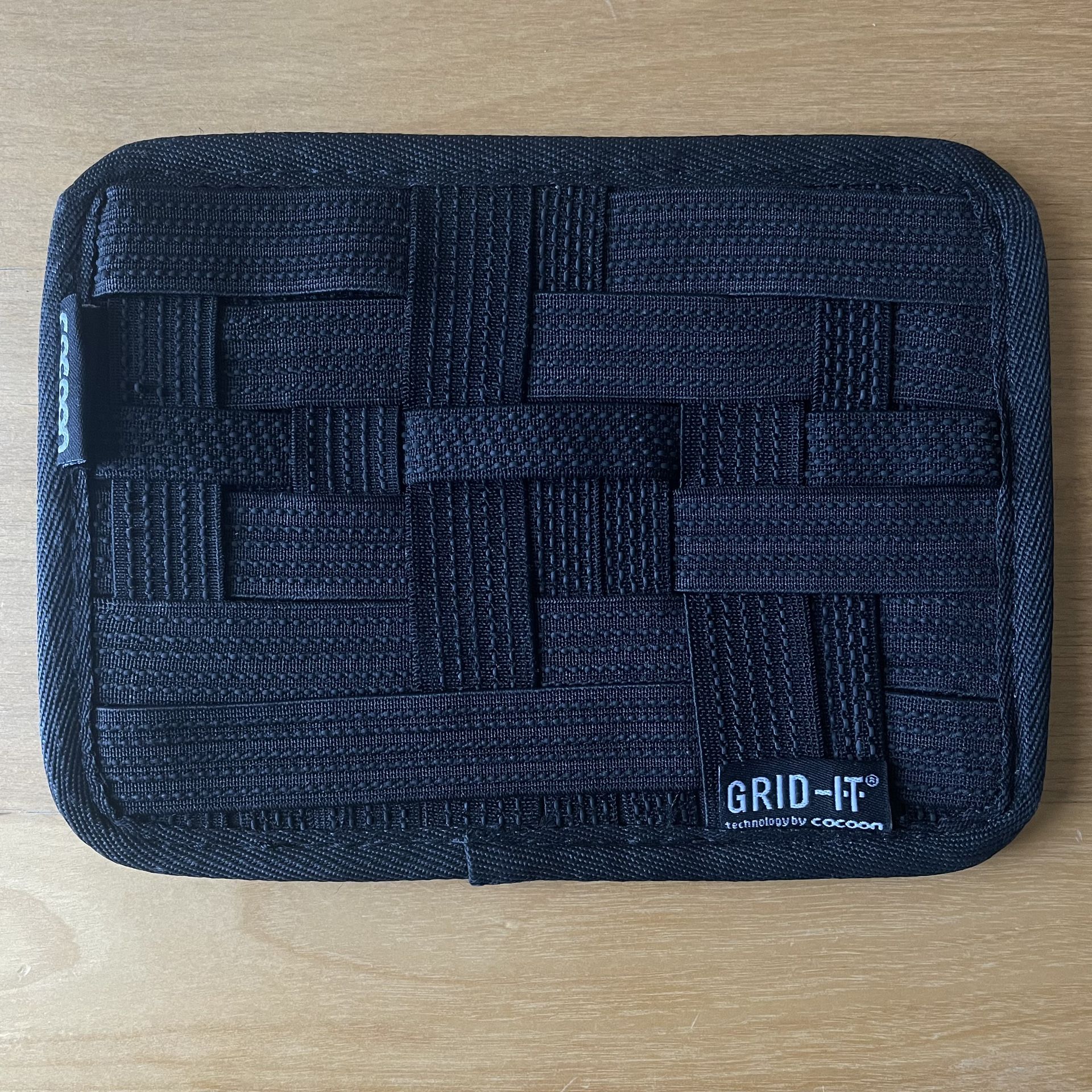 Cocoon CPG4BK Grid-It Organizer - Black - 7”x 5”