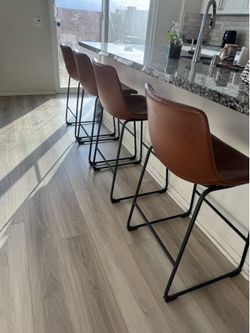 4 counter stools