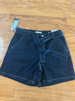 NWT Tommy Hilfiger women dark Blue Denim Tie-Belt Shorts size 6