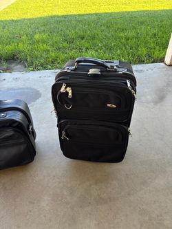 Luggage set