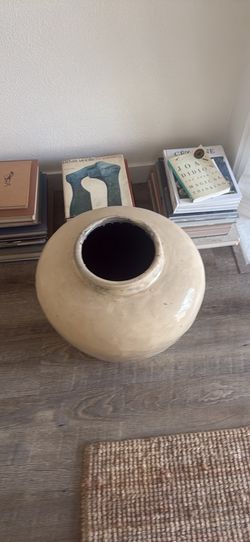 Vintage Pot Found At Estate Sale 