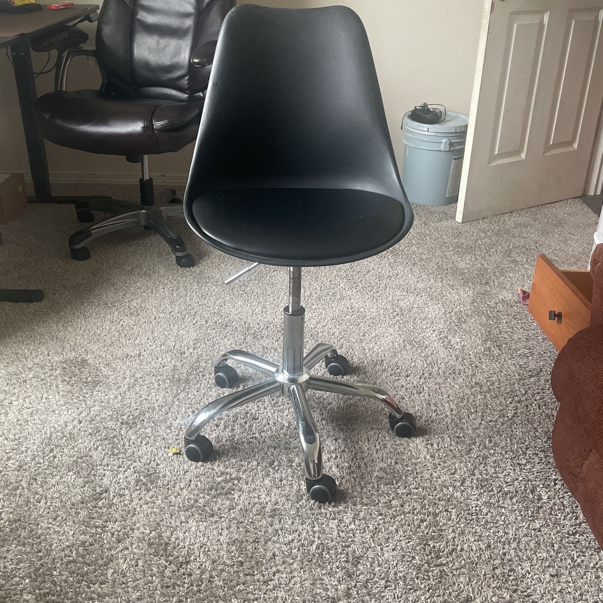 Black Office Chair 