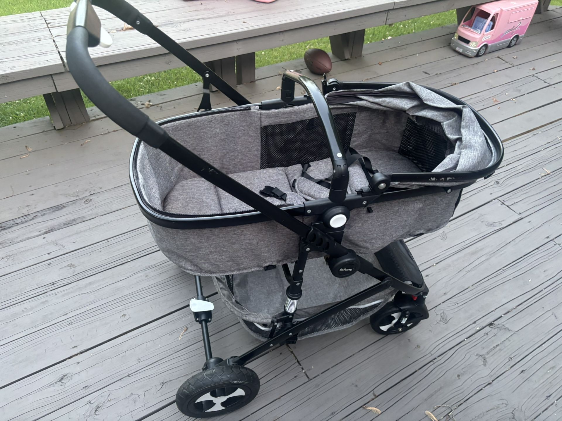 INFANS(Chicco)STROLLER Bassinet, HARDLY used Clean. See Pics. Only $35