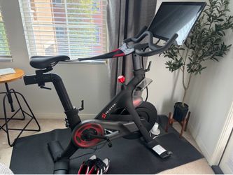 Peloton Bike (Original) — Works Perfectly — $450, You Haul