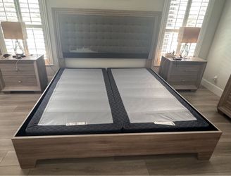 King Size Bedroom set (2 nightstands and dresser)