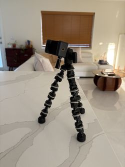 Small Flexible Tripod/Selfie Stick