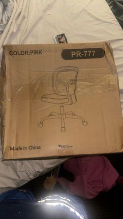 Pink Desk & Gaming Chair