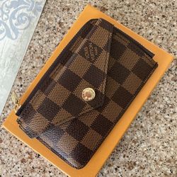 LV Women’s Wallet 