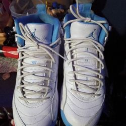 Jordan shoes size 6.5  boys