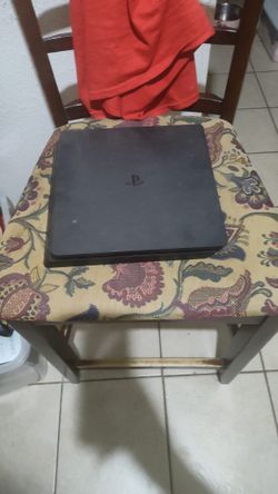PS4  Slim Adult Own Works Wonders  1tb