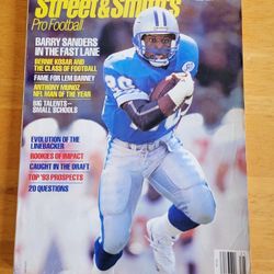 Street & Smith's Pro Football Magazine 1992 Barry Sanders Cover