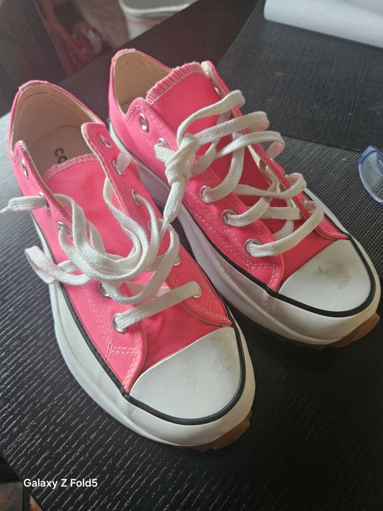 Converse Women 7.5 / Mens 6