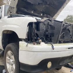 Tahoe Chevy Bumper Hood Fenders Parts 