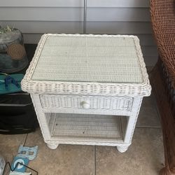 White Wicker End Table Nightstand W/Drawer