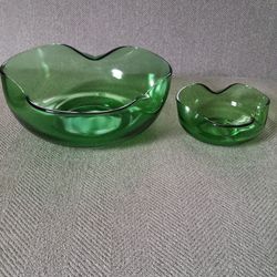 Vintage Green Glass Wavy Chip & Dip Bowls
