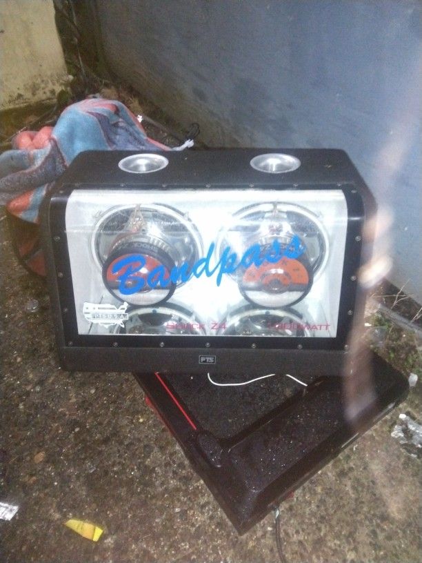 Bandpass Shock Z4 1000 Watt 2x12 Subwoofers In Box