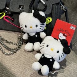 Hello Kitty Plush Keychain 