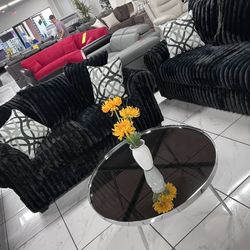 Beautiful And Comfortable Sofa Set 🖤 Black Color 🥳