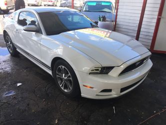 2014 MUSTANG