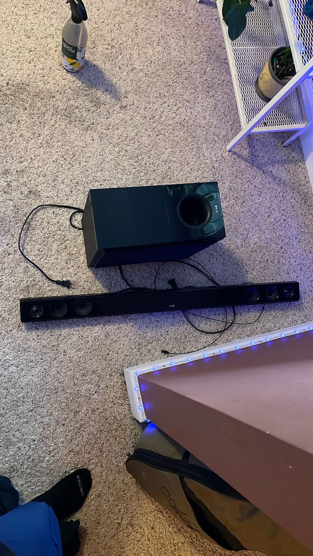 Lg Soundbar And Sun W/remote