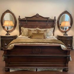 Stunning King Bedroom Set 