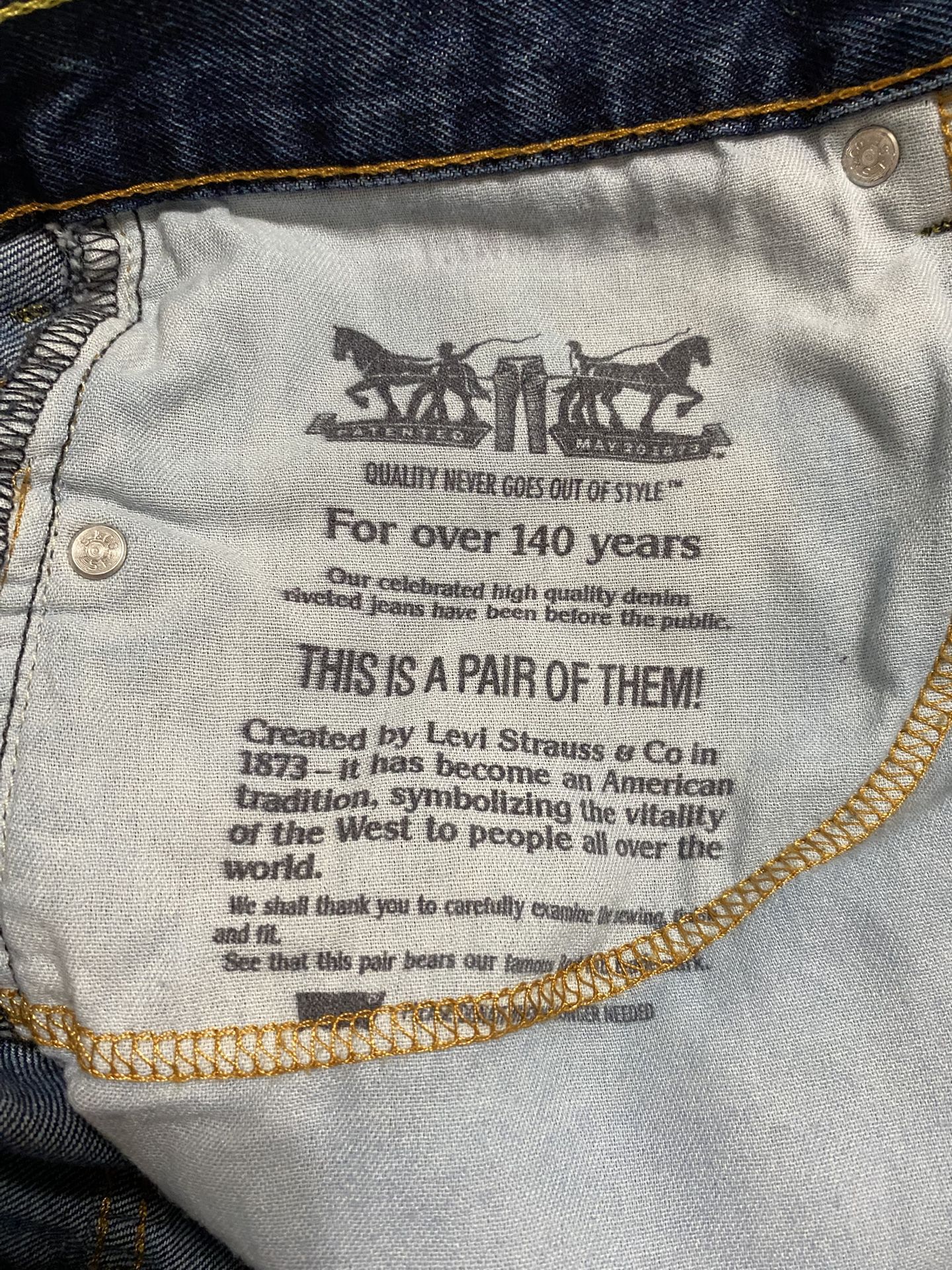 Levi 501 Pants 42-30 $8.00 Like New