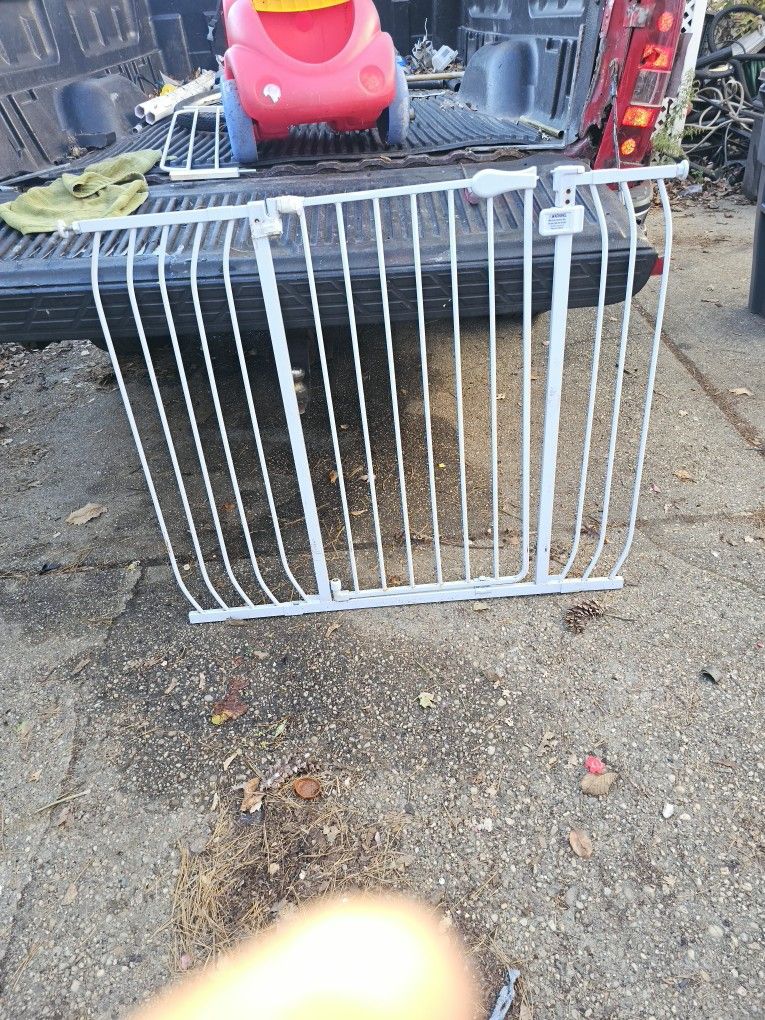 Price Is Firm.. Extra Tall Extra Wide Baby / Dog Gate