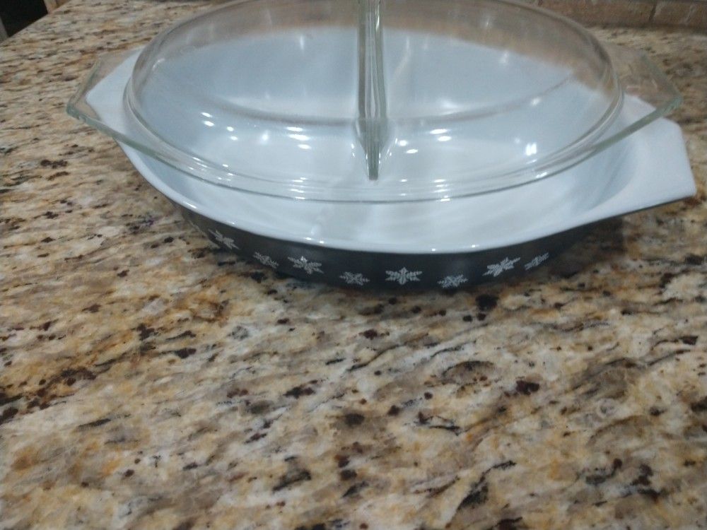 Pyrex casserole dish