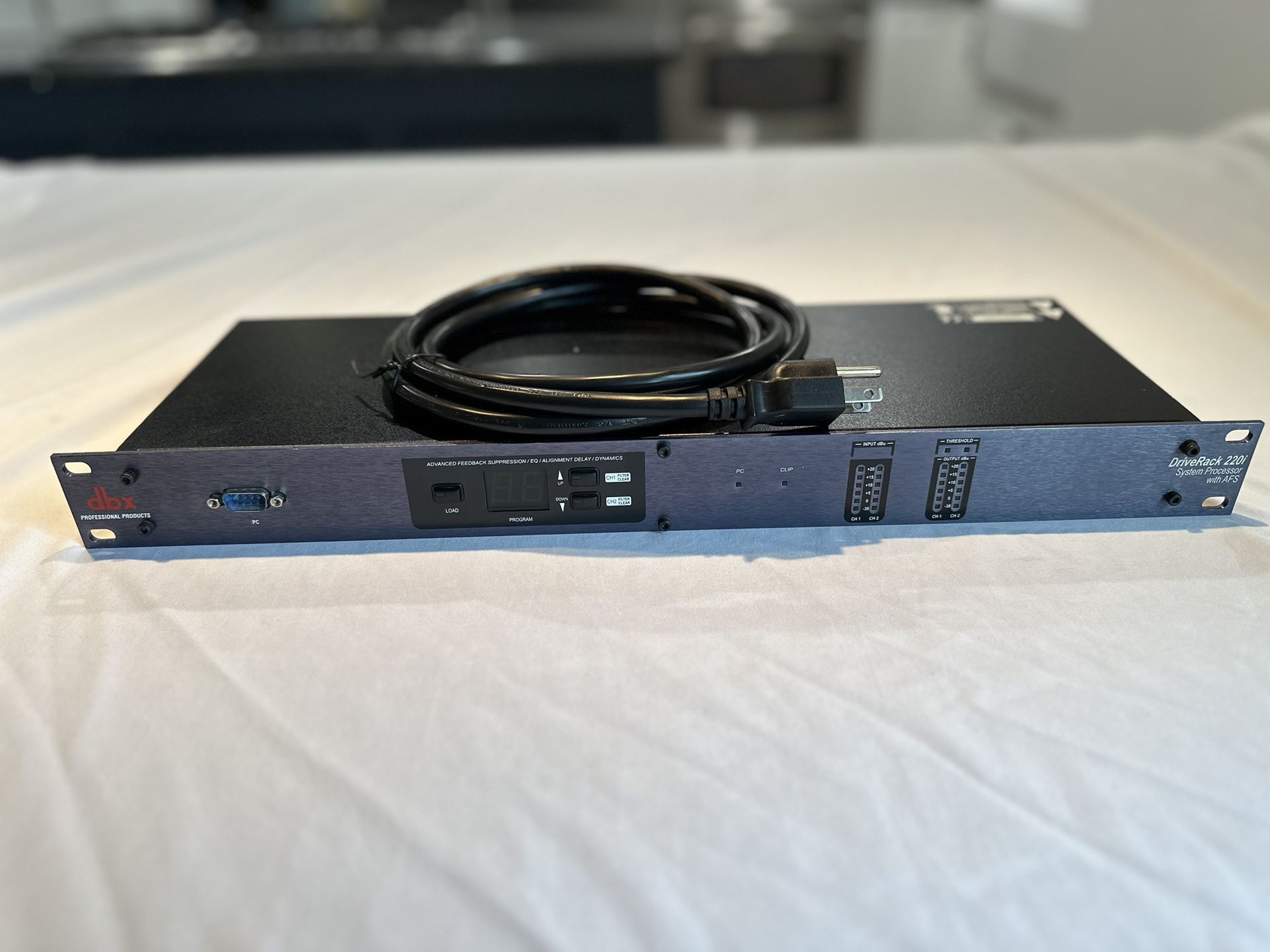 DBX Driverack 220i - Professional Audio Processor
