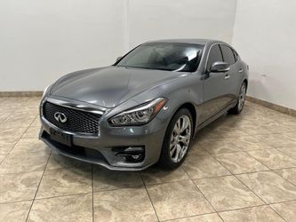 2017 INFINITI Q70