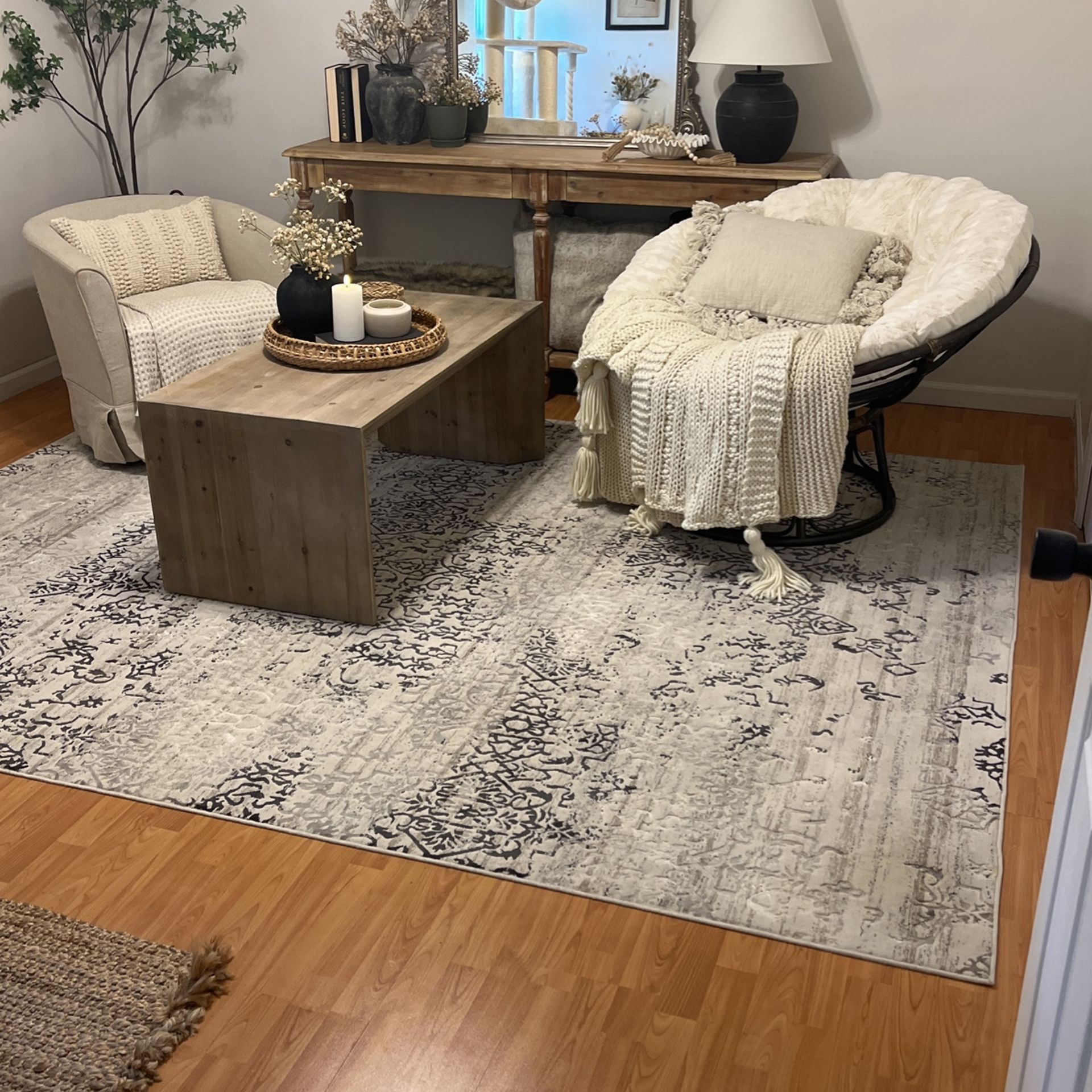 8x10 Distressed Vintage Ivory And Black Area Rug