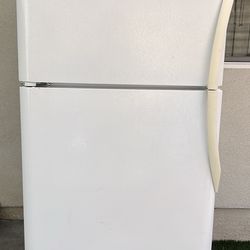 Refrigerator Frigidaire brand