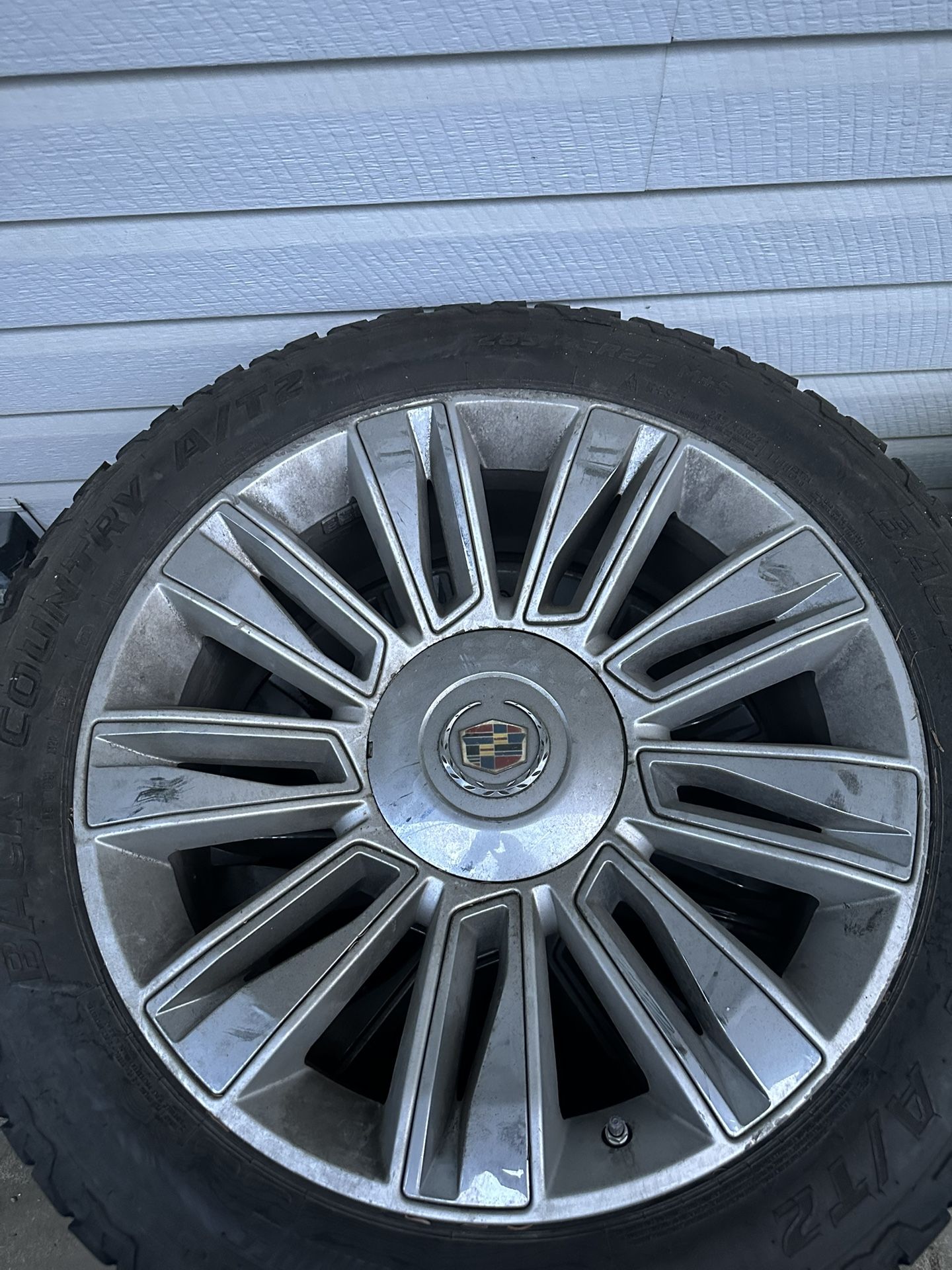 OEM 22” Escalade Wheels With OEM Caps