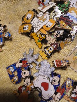 Disney pins