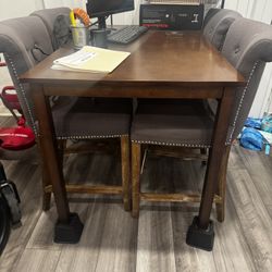Dinning Table 