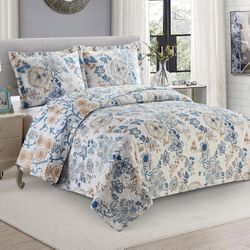 Comfeter Set Size Queen New 