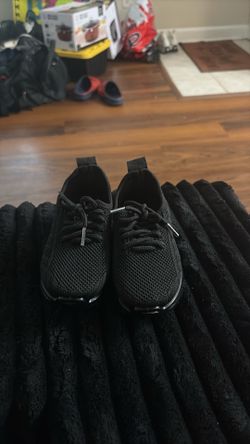 Black Tennis Shoes - 8C Toddler