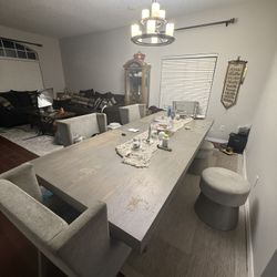 Bernhardt Linea Dining Table Set with 6 upholster chairs- seats 8 people comfortably with Rug