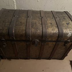 Antique Storage Trunk 