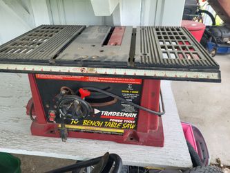 Tradesman Power Tools 10-inch bench table saw features a 13-amp motor.